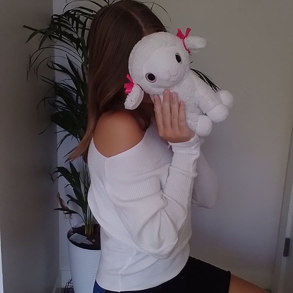 🎀Soft White Ribbed Sweater 🎀